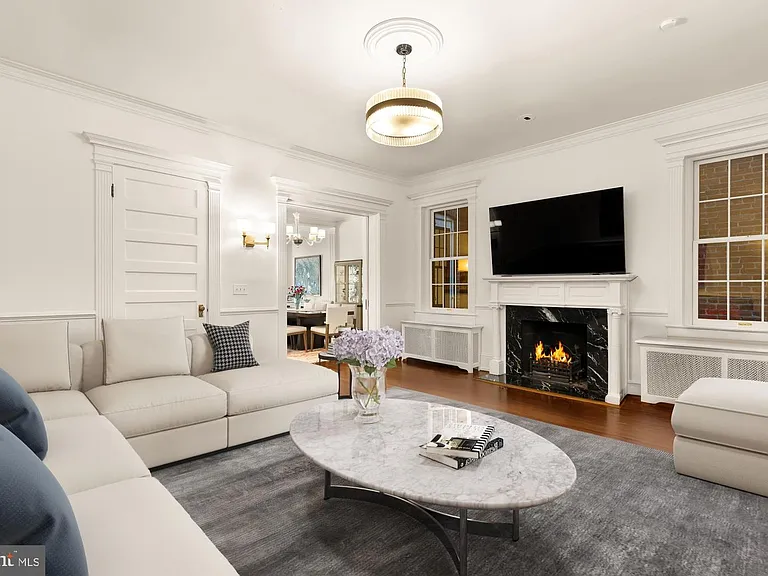 2137 R St NW — Photo 21