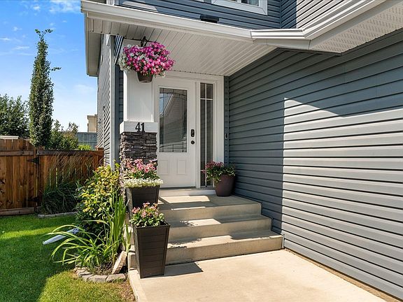 3rd image of 41 Meadowview Lndg