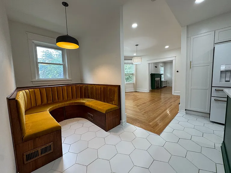 2201 W Gordon St — Photo 24