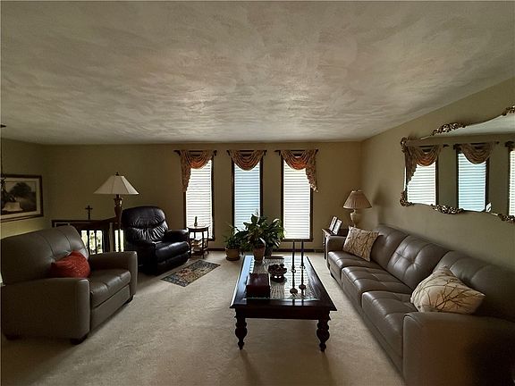 3rd image of 70 Green Meadow Ct