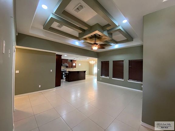 5th image of 2805 Sabal Palm Dr