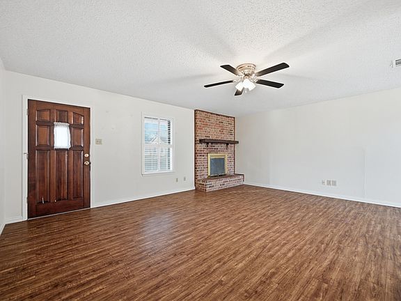 5th image of 306 Texoma Dr