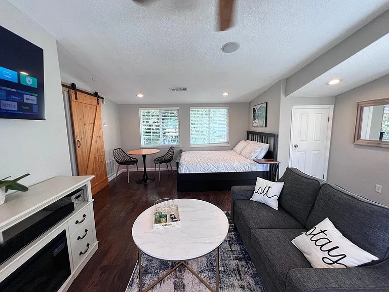 1115 Valley Glen Dr #2 — Photo 4