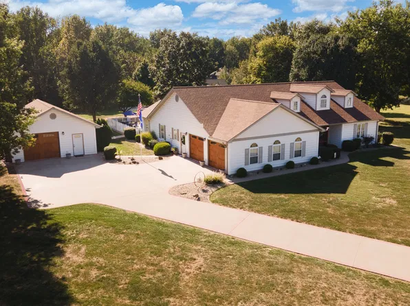 69 Maynor Ct, Murphysboro, IL 62966