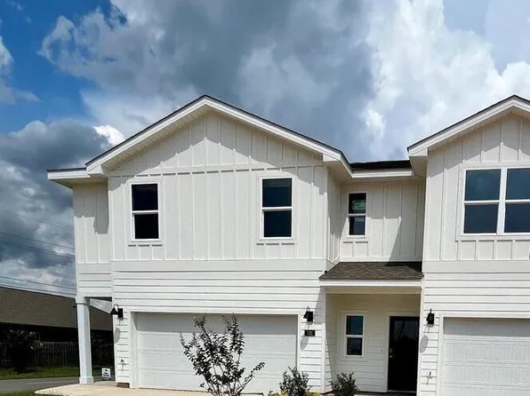 121 Harper Grove Cir, Ocean Springs, MS 39564