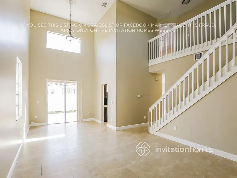 16386 NW 22nd St — Photo 4