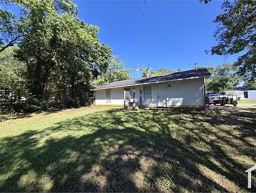 3 bed, 1118 sqft, $1,050 — Photo 2