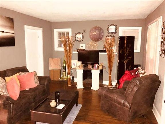 4th image of 4238 Benton Blvd
