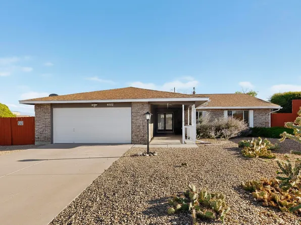 4552 Quartz Dr NE, Rio Rancho, NM 87124