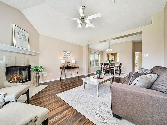4th image of 21542 Hughes Ct