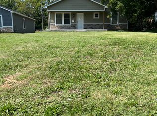 2075 SW Buchanan St, Topeka, KS 66604