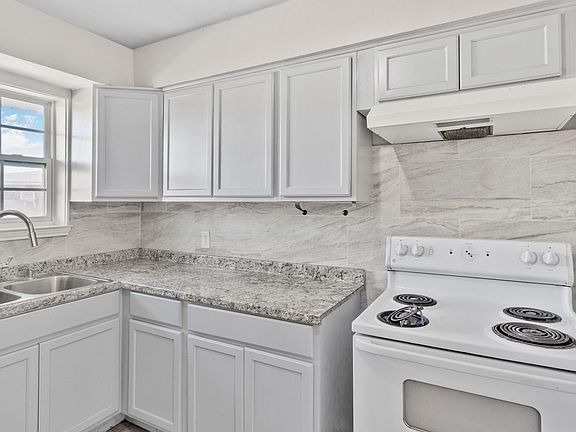 3rd image of 8001 South Loop E APT 116