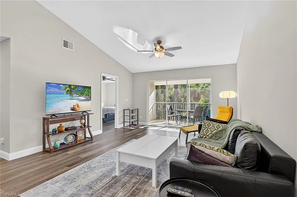 2 bed, 2.0 bath, 1225 sqft, $3,500 — Photo 4