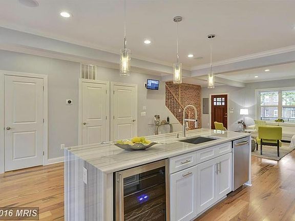 Kitchen Island Unit with bottle cooler