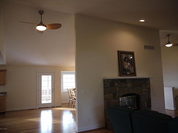 2  Living room (1)