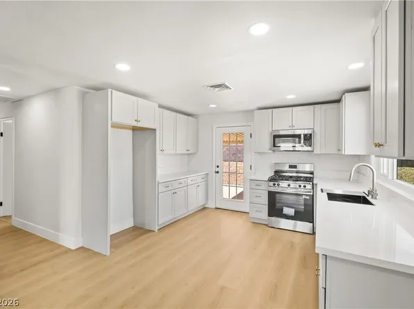 603 Buchanan Ave, Henderson, NV 89015