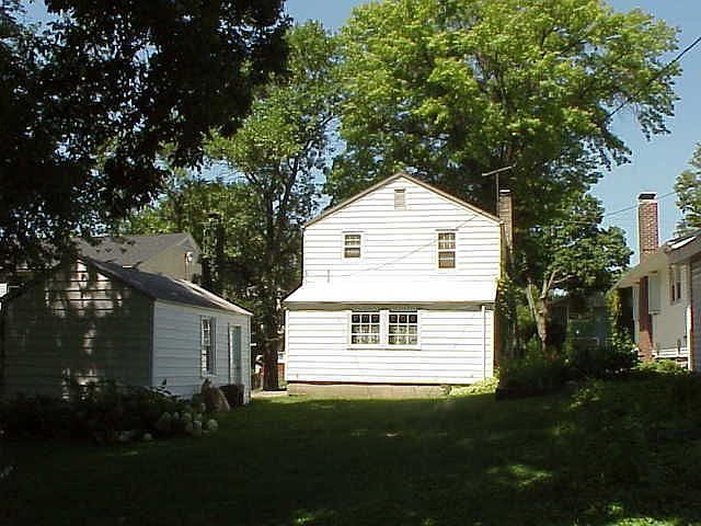2nd image of 232 N Victoria Ave