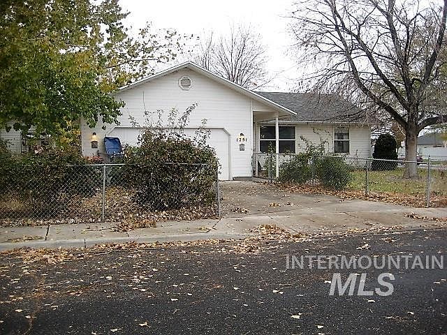1st image of 1251 Parkway Dr