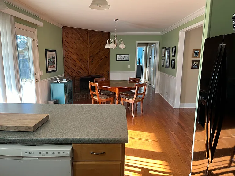 508 Owendale Dr — Photo 2