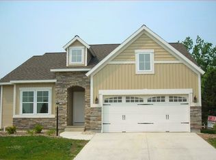 1833 Hollow Creek Dr SE, Caledonia, MI 49316
