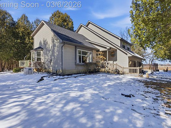 5th image of 1615 N Five Lakes Rd