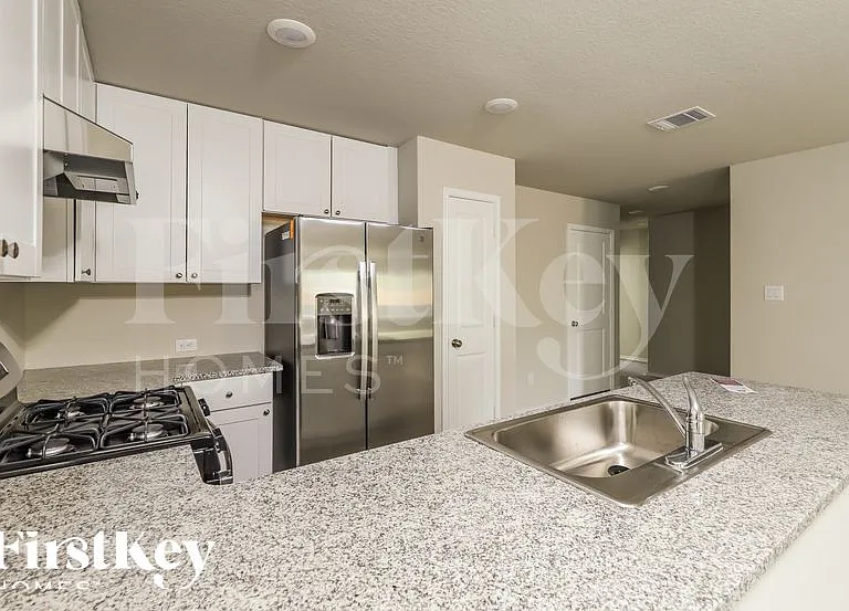 1910 Morse Way — Photo 7
