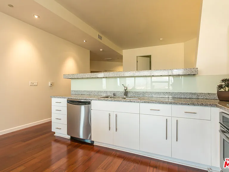 1100 Wilshire Blvd #3504 — Photo 10