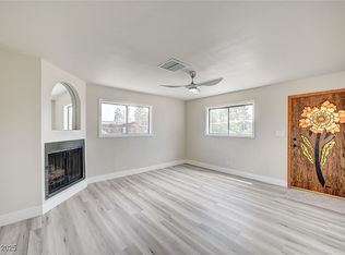 5872 Willard St, Las Vegas, NV 89122
