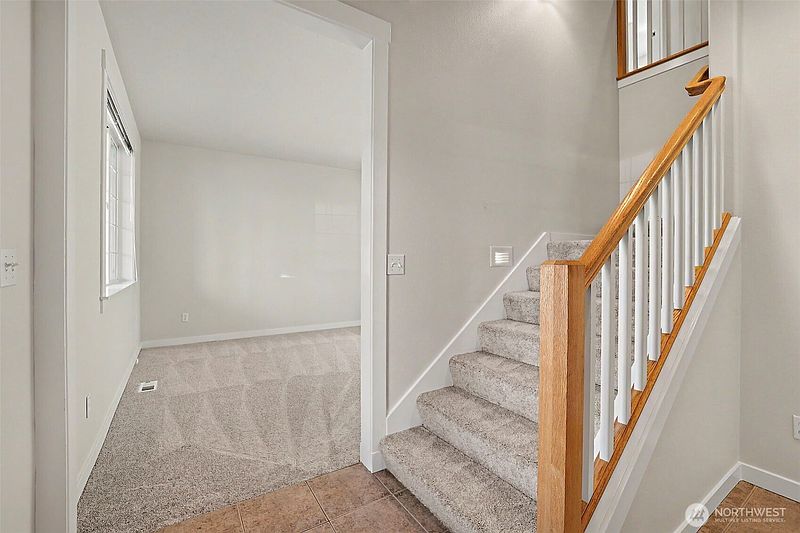 3rd image of 2021 NE 25th Place