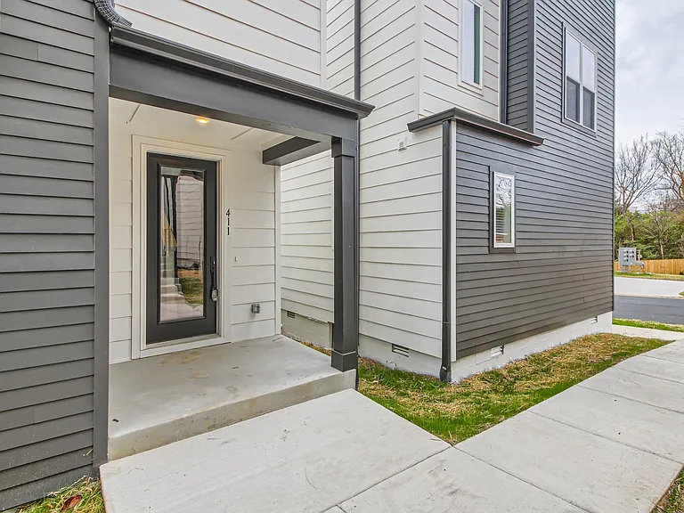 411 Serenity Ln — Photo 2