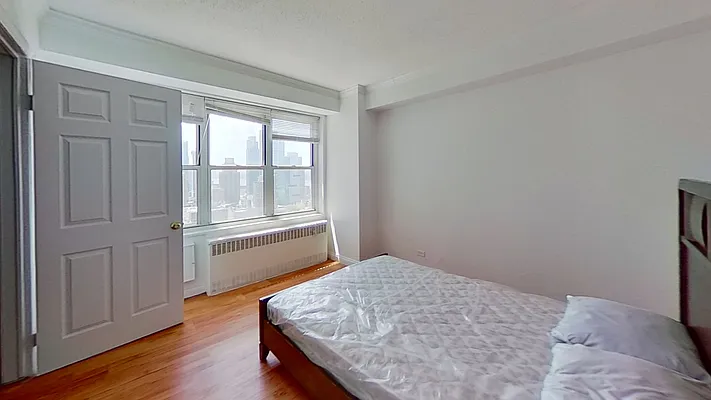 Rented by Batra Group Inc | media 14