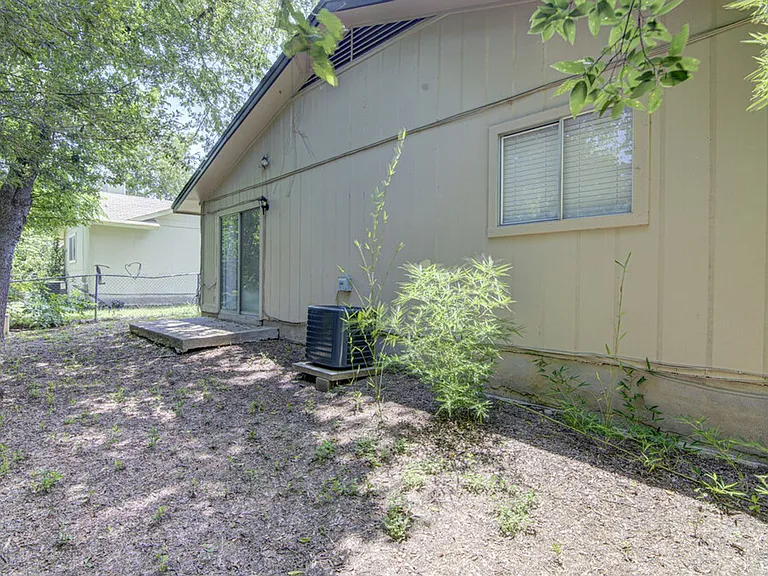 805 Sirocco Dr — Photo 18