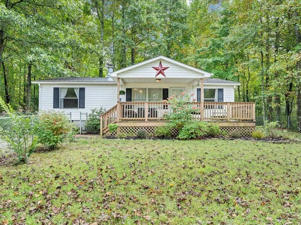 426 Ridge Oak Dr SE, Copper Hill, VA 24079