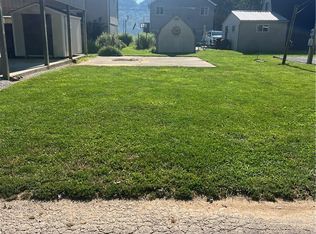 2161 S Elizabeth Dr, Hanover, IN 47243