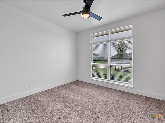 3rd image of 917 High Plains Dr