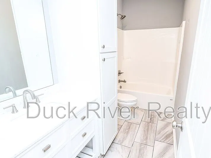 130 Westover Dr — Photo 7