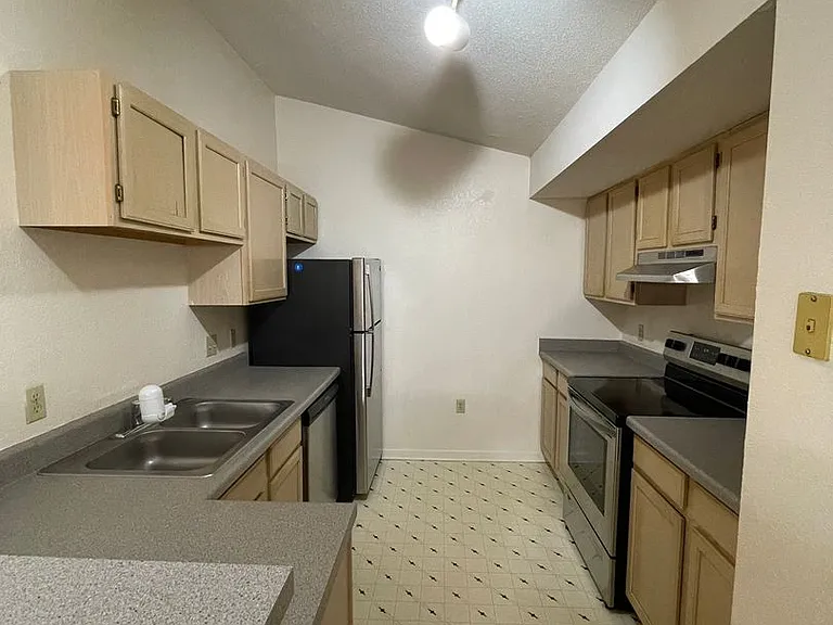 The Parkridge Apartments — Photo 5