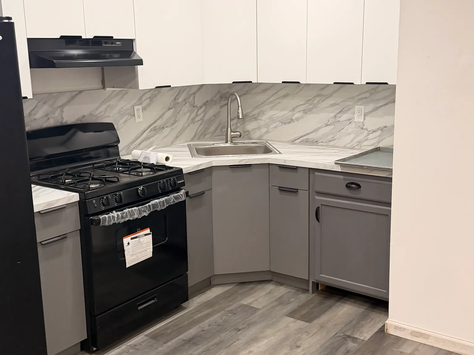 2 bed, $2,700 — Photo 2
