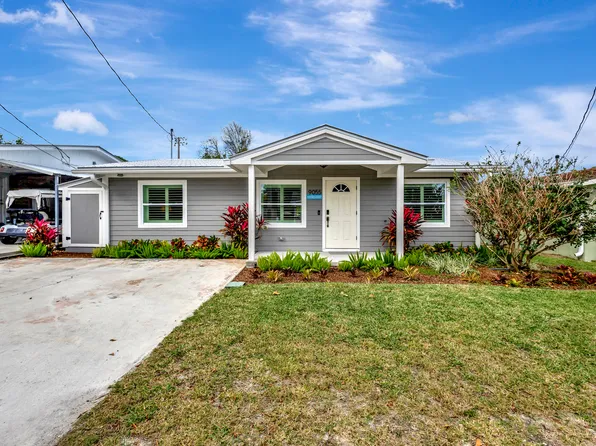 9055 SE Morning Street, Hobe Sound, FL 33455