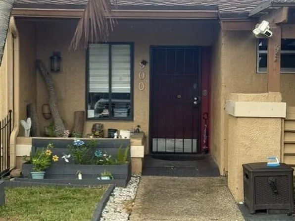 900 NW 79th Terrace, Plantation, FL 33324