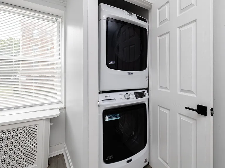 In-unit Washer/ Dryer