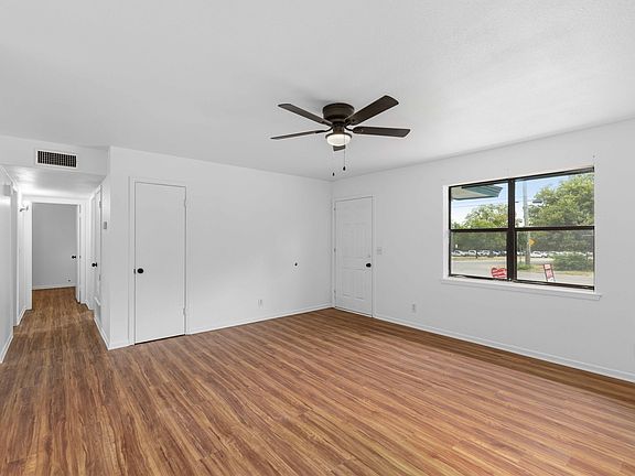 5th image of 112 Orchard Dr