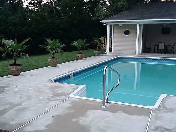 5th image of 10419 Daffodil Cir