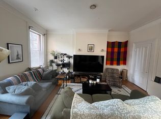 130 Newbury St #3F, Boston, MA 02116