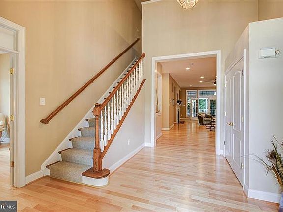 3rd image of 3720 Glen Eagles Dr