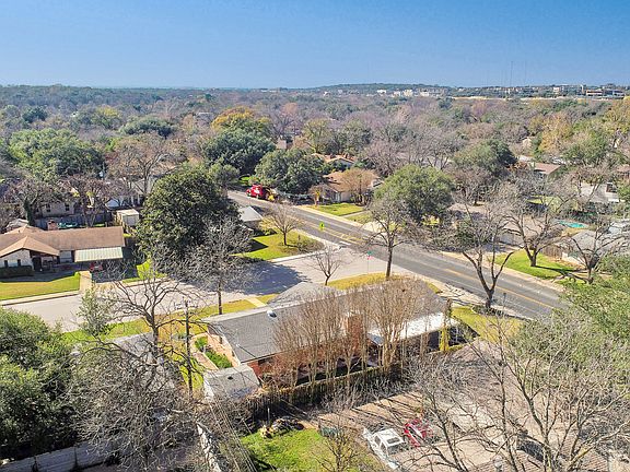 5th image of 2808 Silverway Dr
