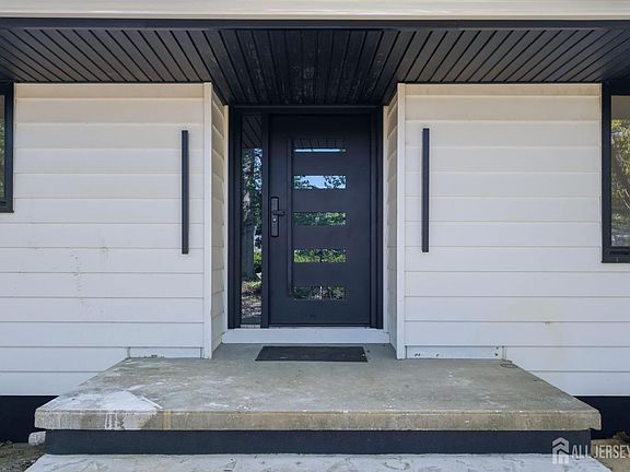 4th image of 26 Bentley Rd