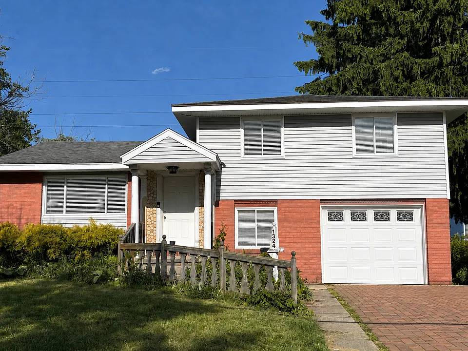 1324 Blairwood Ave