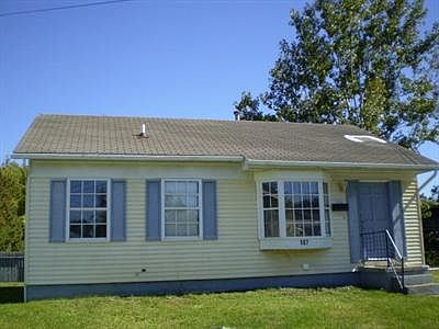 1st image of 107 Parker Cir
