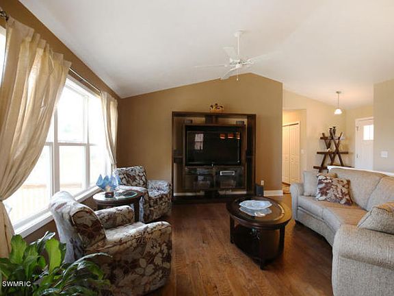 4th image of 4777 Winston Hill Dr NE